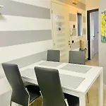 Acciuga شقة مونتيروسّو ال ماري