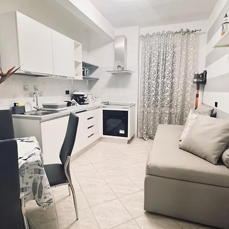 Acciuga Apartman *